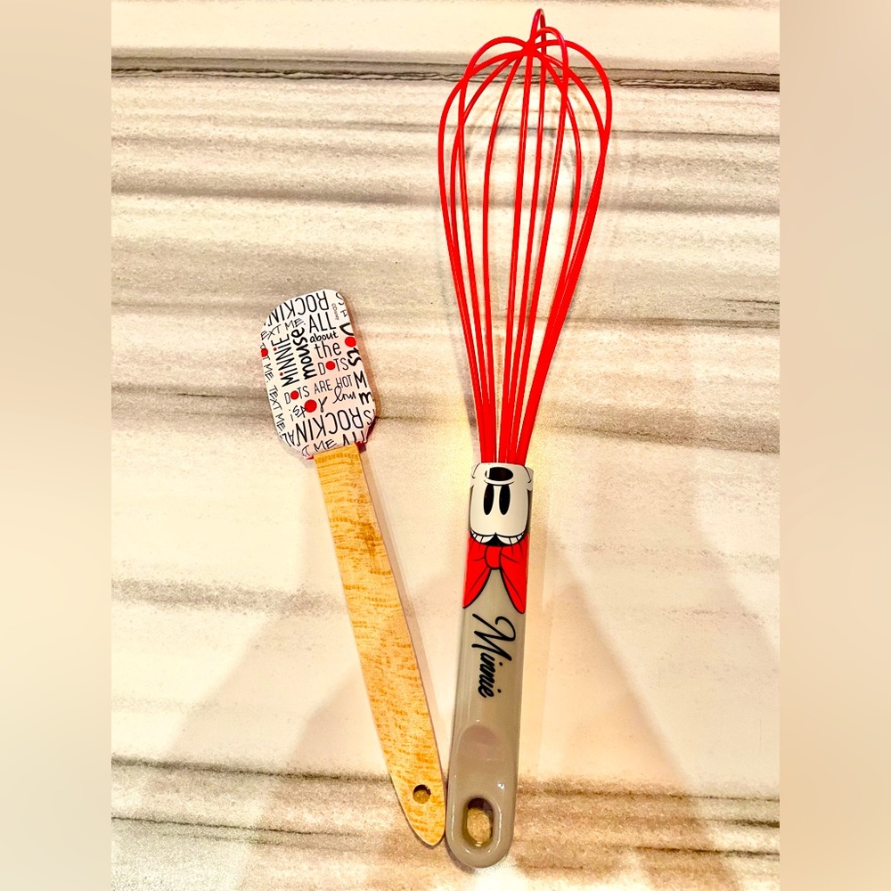 Disney Valentines Baking Set: Minnie whisk & mini baking spatula